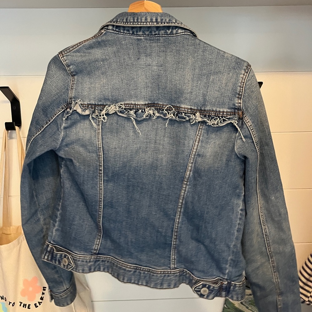 Zara Ruffled Jean Jacket - Picture 2 of 4